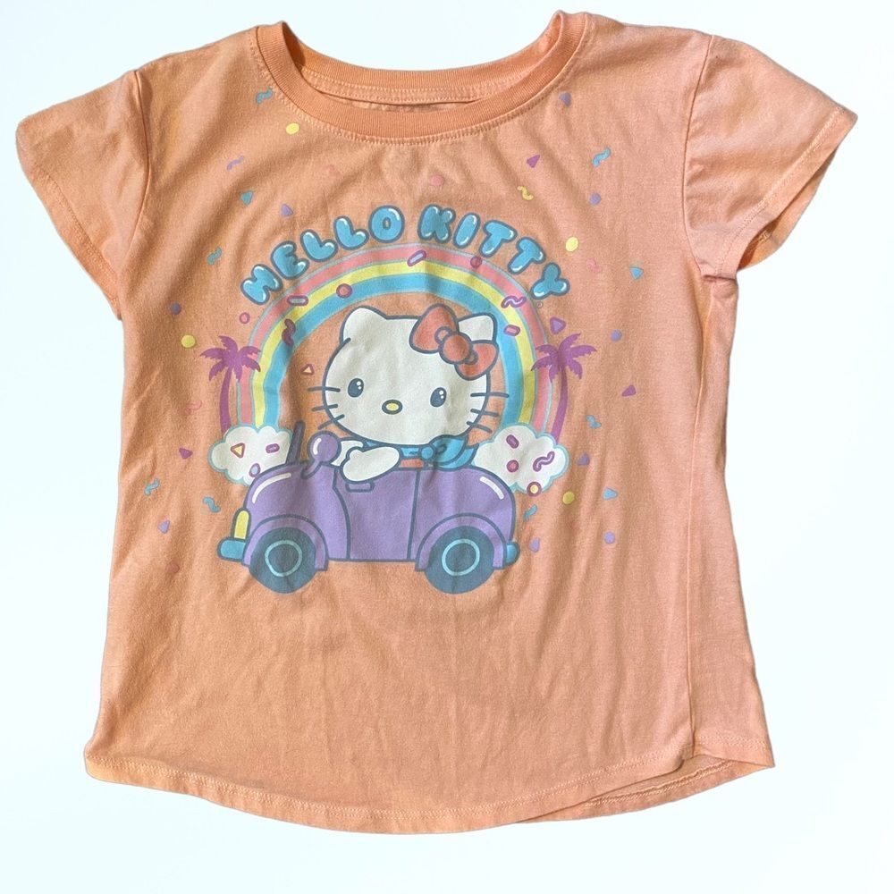 Hello Kitty (M) Graphic T-Shirt